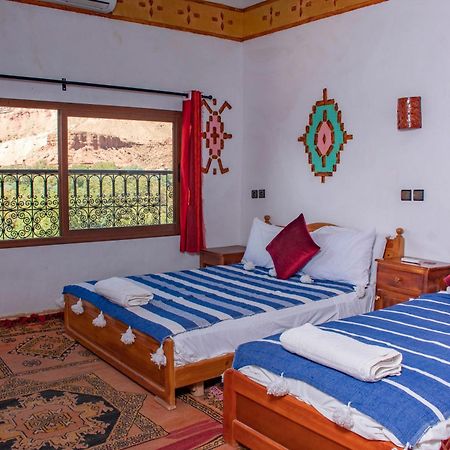 Hotel Awayou Bou Tharar Экстерьер фото