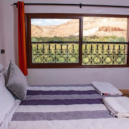 Hotel Awayou Bou Tharar Экстерьер фото
