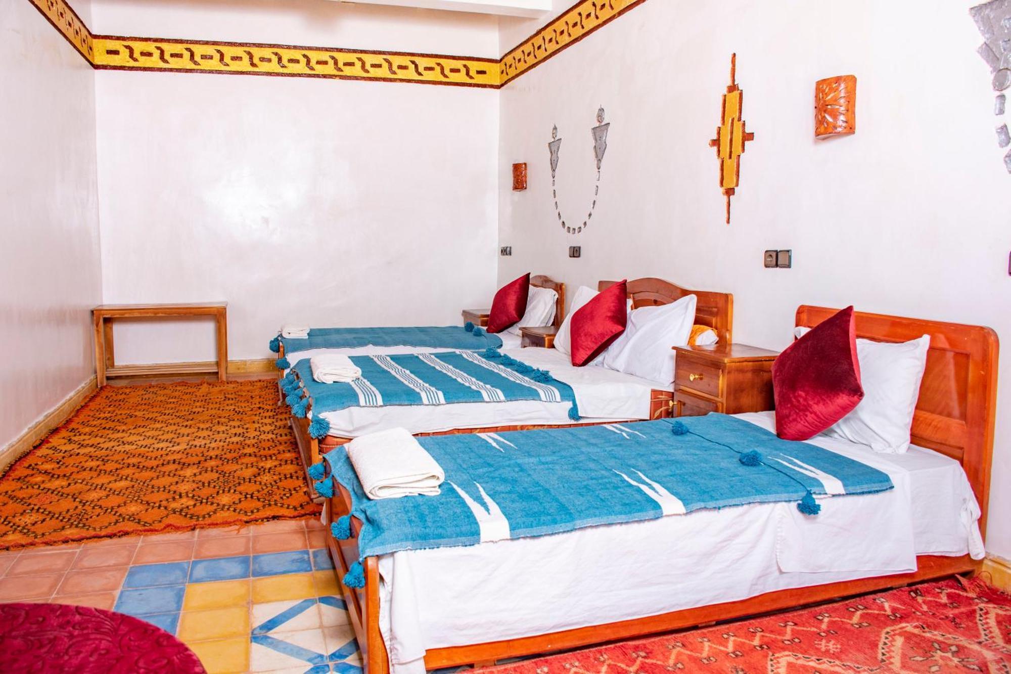 Hotel Awayou Bou Tharar Экстерьер фото